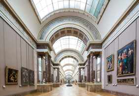 Paris: Self-Guided Audio Walk Through Royal Paris