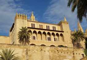 Royal Palace of La Almudaina: Entry Ticket + Digital Royal Guide