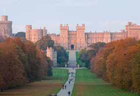 Stonehenge & Bath and Windsor Castle: Day Trip from London with Bath Admission