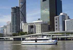 Lone Pine Koala Sanctuary: Entry Ticket + River Cruise from Brisbane