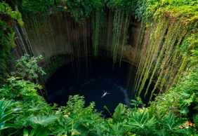 Chichén Itzá & Cenote Chichikan: Roundtrip from Mérida, Entry + Lunch