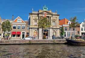Haarlem: Self-Guided Audio Walk Through History and Canals