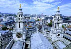London: Self-Guided Audio Walk Through Royal and River Landmarks