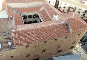Salamanca: Self-Guided Audio Walk Through Golden Stone Splendor