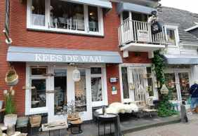 Texel: Self-Guided Audio Walk Through Dunes, Pines, and Den Burg