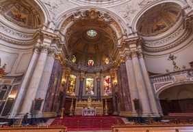 Berlin: Self-Guided Audio Walk Through the Historic Heart