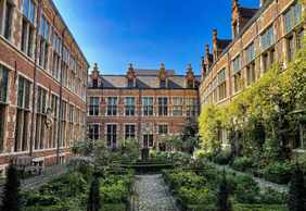 Antwerp: Self-Guided Audio Walk Through Art and Old Town