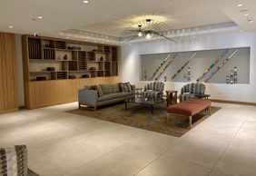 Nairobi: Self-Guided Audio Tour Through Hotels and City Icons