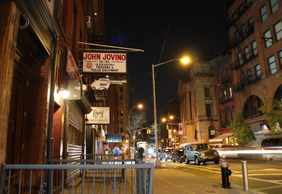 New York: Self-Guided Audio Walk Through Manhattan True Crime