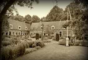 Edam: Self-Guided Audio Walk Through Cheese and Canals