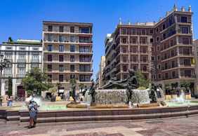 Valencia: Self-Guided Audio Walk Through the Old City Heart