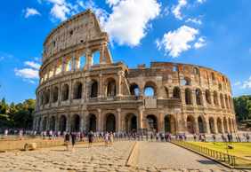 Rome: Colosseum, Roman Forum, Palatine Hill Audio Tour with a City Walk