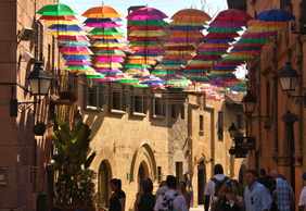 Barcelona: Poble Espanyol Ticket and City Discovery Audio Tour