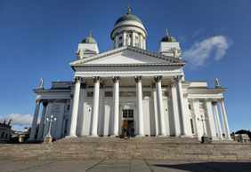 Helsinki: Self-Guided Audio Walk Through Civic Heart and Harbor