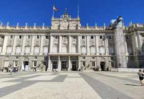 Madrid: Self-Guided Audio Walk Through Royal Madrid
