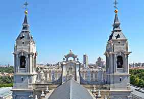 Madrid: Self-Guided Audio Walk Through Literary and Royal Madrid