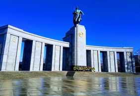 Berlin: Self-Guided Audio Walk Through a City of Memory