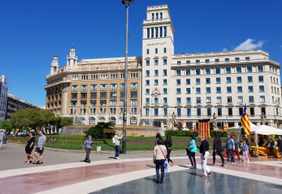 Barcelona: Self-Guided Audio Walk Through Born and Gothic Streets