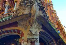Barcelona: Palau de la Música Ticket and a Self-Guided Audio Walk Through the City