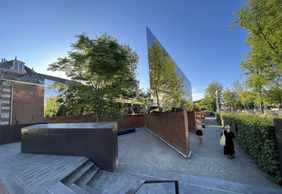 Amsterdam: Self-Guided Audio Walk Through Jewish Memory