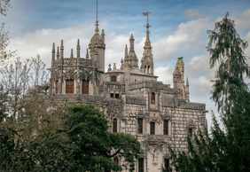 Sintra: Moorish Castle Audio Tour with a Town Walk (Without a Ticket)