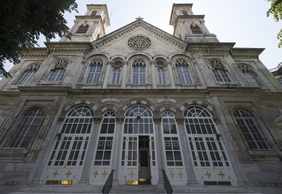 Istanbul: White Emigration Audio Tour from Taksim to the Bosphorus