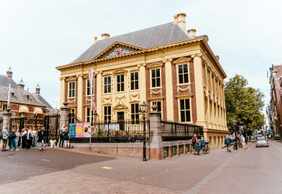 The Hague: The Mauritshuis Museum Ticket and a Self-Guided Audio Walk Through the City
