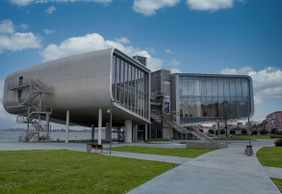 Santander: Centro Botín Ticket and a Self-Guided Audio Walk Through the City