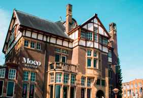 Amsterdam: Moco Museum Ticket and City Discovery Audio Tour