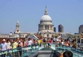 London along the River Thames: Exploring the Bankside