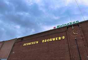 Amsterdam: Heineken Experience Entry & Guided Tour with an Audio City Walk