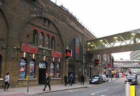 London Landmarks Tour with The London Dungeon Ticket