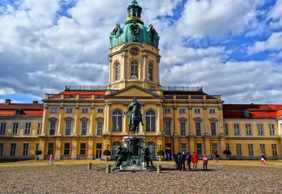 Schloss Charlottenburg & Gärten: Enthüllen Sie die Geschichte des preußischen Königshauses