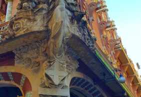 Barcelona: Palau de la Música Ticket and a Self-Guided Audio Walk Through the City
