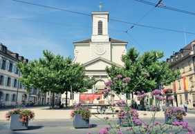 Geneva: Carouge Town Audio Tour