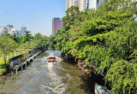 Bangkok: Canal Echoes and Culture Audio Tour