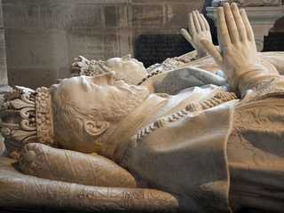 Paris: Cathedral of Saint Denis Ticket & First Gothic Church Audio Tour