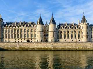La Conciergerie Ticket & In-App Audio Tour: From Royal Palace to Prison