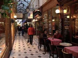 Paris: Covered Passages Audio Tour