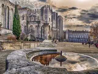 Avignon: Self-Guided Audio Walk Through the Papal City