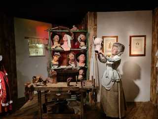 Berlin: Madame Tussauds Ticket & City Walk Audio Tour