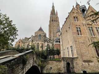 Brugge: Onze-Lieve-Vrouwekerk Ticket & Cityscape Audio Tour