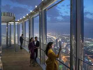 Burj Khalifa: The Lounge Level 154 Tickets with Champagne