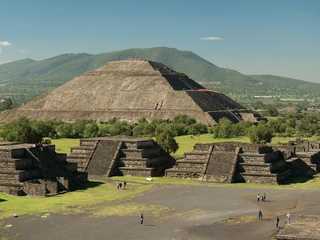 Teotihuacán Day Trip: Fast-Track Admission & Transport from Mexico City
