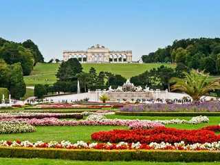 Vienna: City Tour with Skip The Line Entry to Schönbrunn Palace