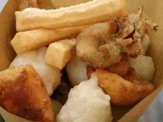 Genoa Aquarium: Entry Ticket + Street Food Tasting