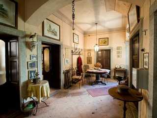 Morazzone: Casa Macchi Entry