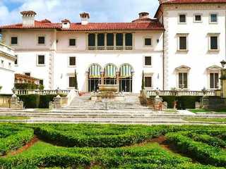 Vizcaya Museum & Gardens: Entry Ticket + Transport