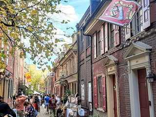 Philadelphia: Self-Guided Audio Walk Through Revolutionary Old City