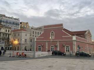Lisbon: Self-Guided Audio Walk Through Alfama’s Historic Heart